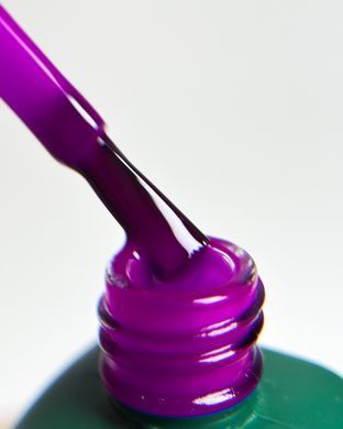 LOYA Gel Polish 266 Royal Purple 10 ml